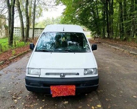 Белый Пежо Эксперт груз.-пасс., объемом двигателя 2 л и пробегом 364 тыс. км за 1800 $, фото 1 на Automoto.ua