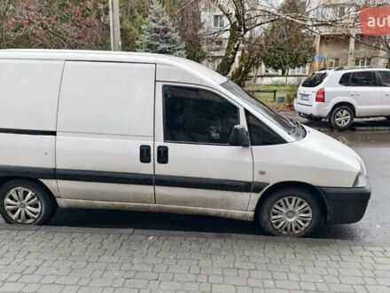 Белый Пежо Эксперт груз.-пасс., объемом двигателя 2 л и пробегом 425 тыс. км за 2500 $, фото 1 на Automoto.ua