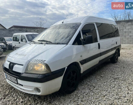 Белый Пежо Эксперт груз.-пасс., объемом двигателя 2 л и пробегом 350 тыс. км за 3800 $, фото 1 на Automoto.ua