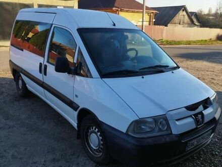 Белый Пежо Эксперт груз.-пасс., объемом двигателя 2 л и пробегом 570 тыс. км за 5400 $, фото 1 на Automoto.ua