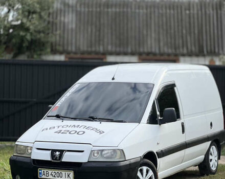Пежо Эксперт груз.-пасс. 2005 в Виннице на Automoto.ua Белый Пежо Эксперт груз.-пасс., объемом двигателя 2 л и пробегом 432 тыс. км за 3600 $, фото 1 на Automoto.ua