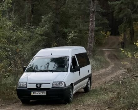 Белый Пежо Эксперт груз.-пасс., объемом двигателя 2 л и пробегом 322 тыс. км за 4950 $, фото 1 на Automoto.ua