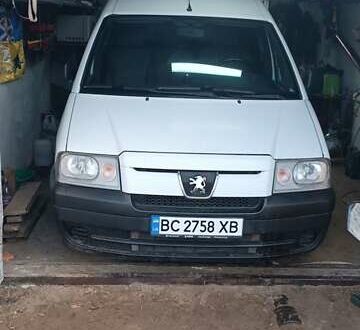 Белый Пежо Эксперт груз.-пасс., объемом двигателя 2 л и пробегом 255 тыс. км за 4900 $, фото 1 на Automoto.ua
