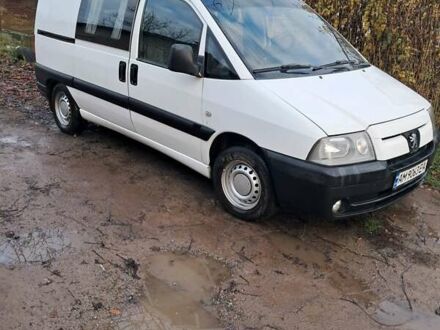 Белый Пежо Эксперт груз.-пасс., объемом двигателя 1.87 л и пробегом 301 тыс. км за 3700 $, фото 1 на Automoto.ua