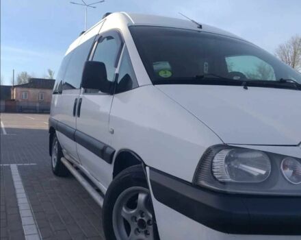 Белый Пежо Эксперт груз.-пасс., объемом двигателя 2 л и пробегом 360 тыс. км за 4550 $, фото 1 на Automoto.ua