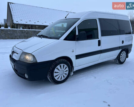 Белый Пежо Эксперт груз.-пасс., объемом двигателя 1.87 л и пробегом 450 тыс. км за 4400 $, фото 1 на Automoto.ua