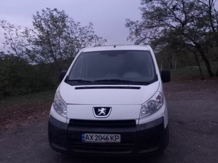 Пежо Эксперт груз.-пасс. 2007 в Чугуеве на Automoto.ua Белый Пежо Эксперт груз.-пасс., объемом двигателя 1.6 л и пробегом 398 тыс. км за 3500 $, фото 1 на Automoto.ua