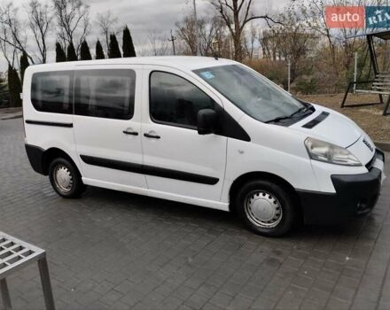 Белый Пежо Эксперт груз.-пасс., объемом двигателя 1.56 л и пробегом 371 тыс. км за 5400 $, фото 1 на Automoto.ua