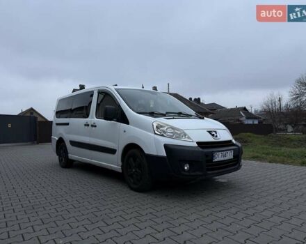 Белый Пежо Эксперт груз.-пасс., объемом двигателя 2 л и пробегом 317 тыс. км за 5900 $, фото 1 на Automoto.ua