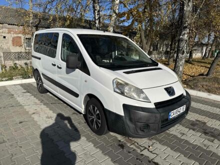 Белый Пежо Эксперт груз.-пасс., объемом двигателя 1.6 л и пробегом 365 тыс. км за 5900 $, фото 1 на Automoto.ua