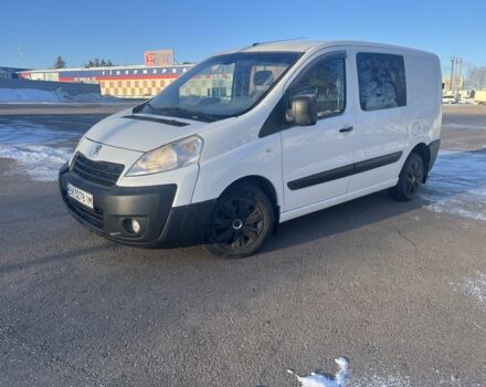 Белый Пежо Эксперт груз.-пасс., объемом двигателя 2 л и пробегом 264 тыс. км за 5850 $, фото 1 на Automoto.ua
