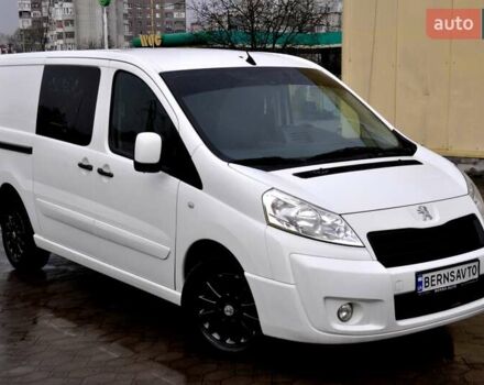 Белый Пежо Эксперт груз.-пасс., объемом двигателя 2 л и пробегом 240 тыс. км за 8999 $, фото 1 на Automoto.ua