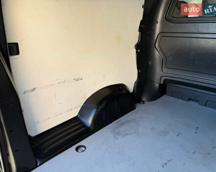 Черный Пежо Эксперт груз.-пасс., объемом двигателя 2 л и пробегом 208 тыс. км за 19700 $, фото 54 на Automoto.ua