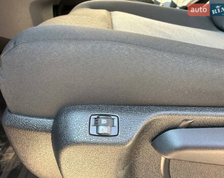 Черный Пежо Эксперт груз.-пасс., объемом двигателя 2 л и пробегом 208 тыс. км за 19700 $, фото 33 на Automoto.ua