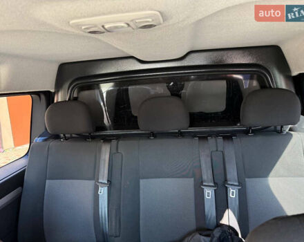 Черный Пежо Эксперт груз.-пасс., объемом двигателя 2 л и пробегом 208 тыс. км за 19700 $, фото 37 на Automoto.ua