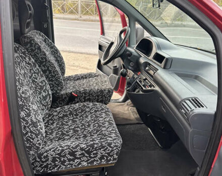 Красный Пежо Эксперт груз.-пасс., объемом двигателя 1.9 л и пробегом 149 тыс. км за 4150 $, фото 10 на Automoto.ua