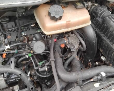 Пежо Эксперт груз.-пасс. 2005 в Тлумаче на Automoto.ua Красный Пежо Эксперт груз.-пасс., объемом двигателя 2 л и пробегом 400 тыс. км за 3250 $, фото 4 на Automoto.ua