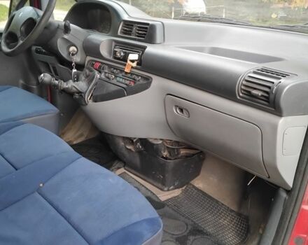 Пежо Эксперт груз.-пасс. 2005 в Тлумаче на Automoto.ua Красный Пежо Эксперт груз.-пасс., объемом двигателя 2 л и пробегом 400 тыс. км за 3250 $, фото 13 на Automoto.ua