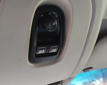 Пежо Эксперт груз.-пасс. 2005 в Тлумаче на Automoto.ua Красный Пежо Эксперт груз.-пасс., объемом двигателя 2 л и пробегом 400 тыс. км за 3250 $, фото 16 на Automoto.ua