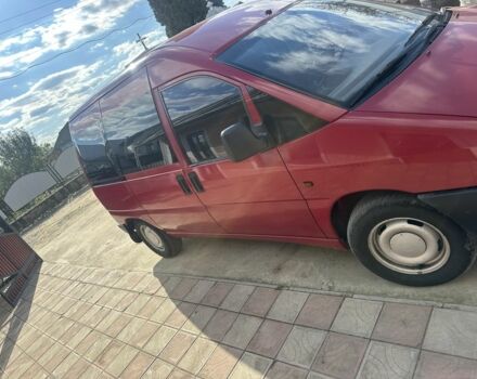 Красный Пежо Эксперт груз.-пасс., объемом двигателя 1.6 л и пробегом 312 тыс. км за 2150 $, фото 2 на Automoto.ua