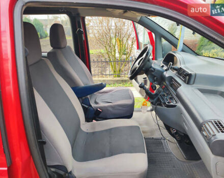 Червоний Пежо Експерт вант.-пас., об'ємом двигуна 2 л та пробігом 274 тис. км за 5500 $, фото 13 на Automoto.ua