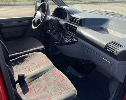 Красный Пежо Эксперт груз.-пасс., объемом двигателя 2 л и пробегом 320 тыс. км за 4550 $, фото 10 на Automoto.ua