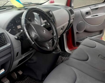 Красный Пежо Эксперт груз.-пасс., объемом двигателя 1.6 л и пробегом 335 тыс. км за 7200 $, фото 6 на Automoto.ua