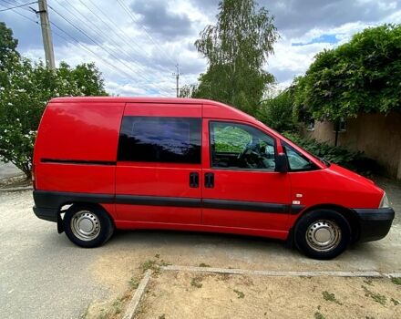Красный Пежо Эксперт груз.-пасс., объемом двигателя 1.9 л и пробегом 275 тыс. км за 4800 $, фото 2 на Automoto.ua