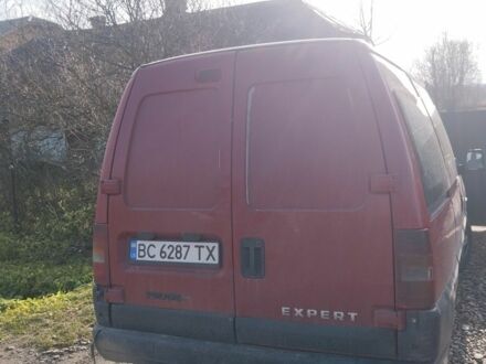 Красный Пежо Эксперт груз.-пасс., объемом двигателя 1.9 л и пробегом 325 тыс. км за 3050 $, фото 1 на Automoto.ua