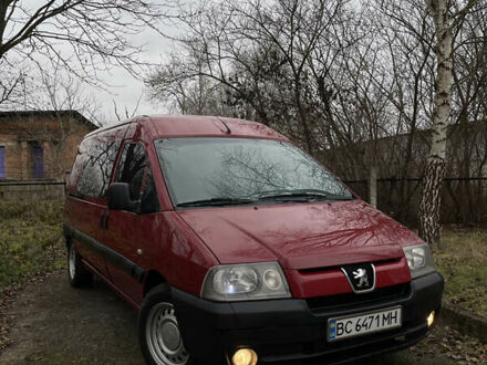 Красный Пежо Эксперт груз.-пасс., объемом двигателя 2 л и пробегом 340 тыс. км за 4200 $, фото 1 на Automoto.ua
