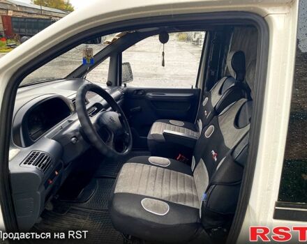 Пежо Эксперт груз.-пасс., объемом двигателя 1.6 л и пробегом 400 тыс. км за 2500 $, фото 12 на Automoto.ua