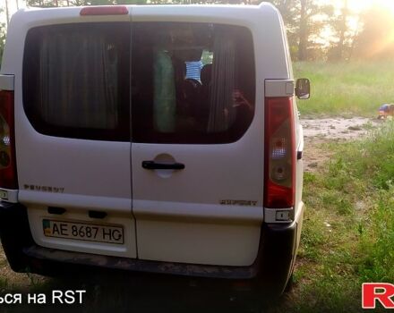 Пежо Эксперт груз.-пасс., объемом двигателя 1.6 л и пробегом 295 тыс. км за 4800 $, фото 3 на Automoto.ua