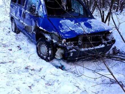 Пежо Эксперт груз.-пасс. 2004 в Житомире на Automoto.ua Пежо Эксперт груз.-пасс., объемом двигателя 2 л и пробегом 270 тыс. км за 1500 $, фото 1 на Automoto.ua