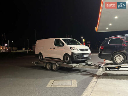 Пежо Експерт вант.-пас. 2019 у Луцьку на Automoto.ua Пежо Експерт вант.-пас., об'ємом двигуна 2 л та пробігом 305 тис. км за 9700 $, фото 1 на Automoto.ua