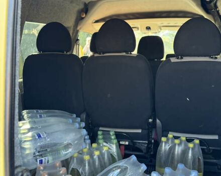 Желтый Пежо Эксперт груз.-пасс., объемом двигателя 1.87 л и пробегом 187 тыс. км за 4500 $, фото 2 на Automoto.ua