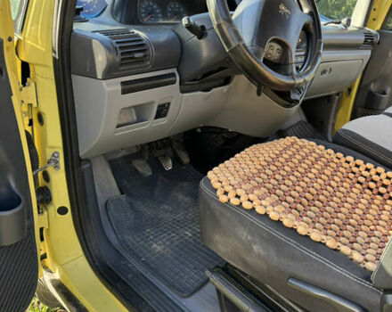 Желтый Пежо Эксперт груз.-пасс., объемом двигателя 1.87 л и пробегом 187 тыс. км за 4500 $, фото 6 на Automoto.ua