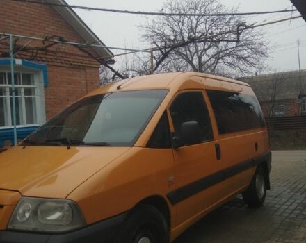 Желтый Пежо Эксперт груз.-пасс., объемом двигателя 1.9 л и пробегом 270 тыс. км за 4200 $, фото 1 на Automoto.ua