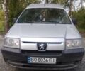 Серый Пежо Эксперт груз.-пасс., объемом двигателя 2 л и пробегом 295 тыс. км за 2800 $, фото 2 на Automoto.ua