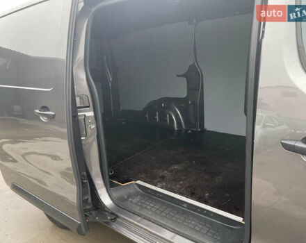 Серый Пежо Эксперт груз.-пасс., объемом двигателя 2 л и пробегом 53 тыс. км за 16700 $, фото 19 на Automoto.ua