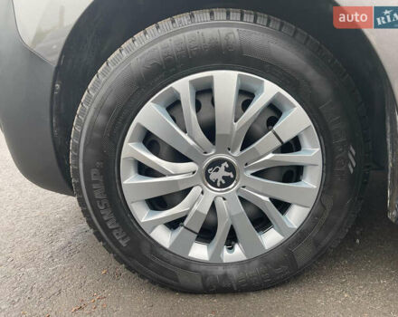 Серый Пежо Эксперт груз.-пасс., объемом двигателя 2 л и пробегом 53 тыс. км за 16700 $, фото 15 на Automoto.ua