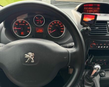 Сірий Пежо Експерт вант.-пас., об'ємом двигуна 2 л та пробігом 280 тис. км за 9999 $, фото 8 на Automoto.ua