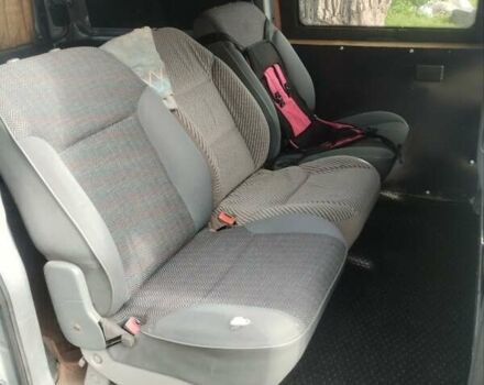 Сірий Пежо Експерт вант.-пас., об'ємом двигуна 1.9 л та пробігом 493 тис. км за 2000 $, фото 2 на Automoto.ua