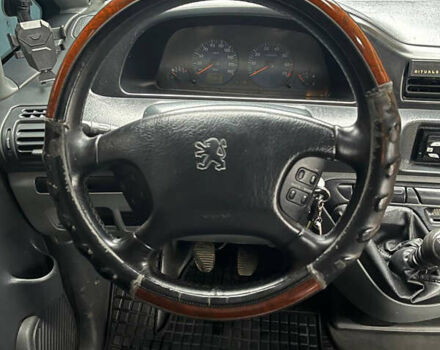 Серый Пежо Эксперт груз.-пасс., объемом двигателя 2 л и пробегом 444 тыс. км за 4200 $, фото 7 на Automoto.ua