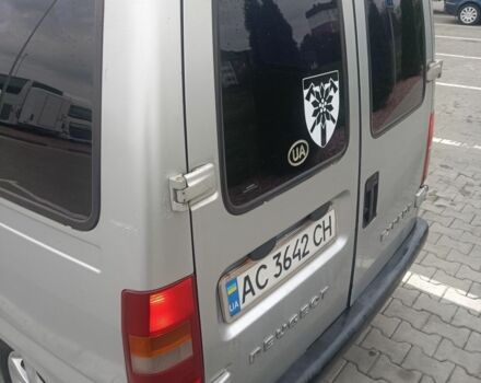 Серый Пежо Эксперт груз.-пасс., объемом двигателя 2 л и пробегом 445 тыс. км за 3650 $, фото 1 на Automoto.ua