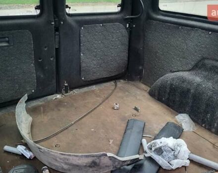 Серый Пежо Эксперт груз.-пасс., объемом двигателя 2 л и пробегом 300 тыс. км за 2300 $, фото 19 на Automoto.ua