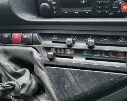 Серый Пежо Эксперт груз.-пасс., объемом двигателя 2 л и пробегом 300 тыс. км за 2300 $, фото 2 на Automoto.ua