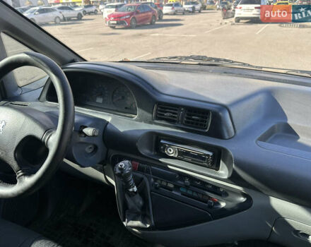 Серый Пежо Эксперт груз.-пасс., объемом двигателя 2 л и пробегом 440 тыс. км за 4000 $, фото 10 на Automoto.ua