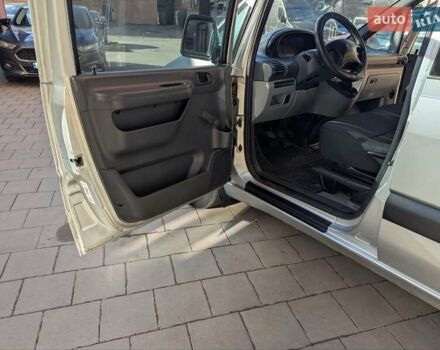 Серый Пежо Эксперт груз.-пасс., объемом двигателя 2 л и пробегом 250 тыс. км за 3999 $, фото 11 на Automoto.ua