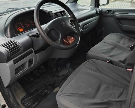 Серый Пежо Эксперт груз.-пасс., объемом двигателя 2 л и пробегом 300 тыс. км за 3700 $, фото 10 на Automoto.ua