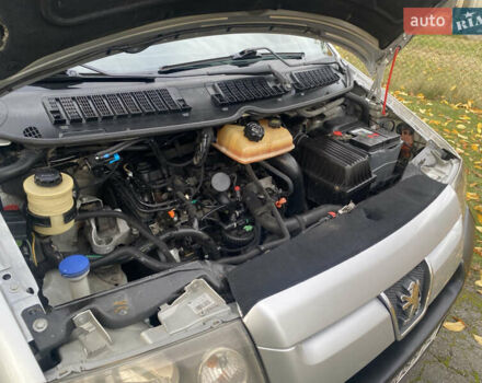 Пежо Эксперт груз.-пасс. 2005 в Луцке на Automoto.ua Серый Пежо Эксперт груз.-пасс., объемом двигателя 2 л и пробегом 290 тыс. км за 4800 $, фото 16 на Automoto.ua